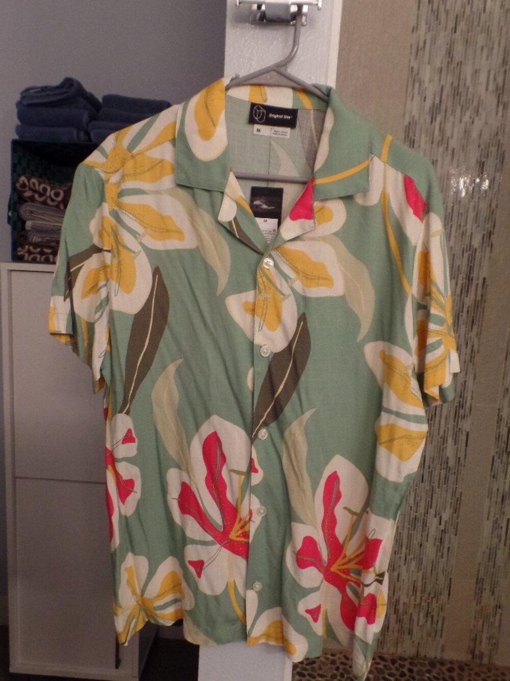 ORIGINAL USE Mens Short Sleeve Shirt NWT - Medium
